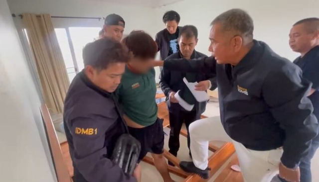 "Kẻ trộm ninja" sa lưới sau hàng chục lần gây án, cảnh tượng lúc bị bắt khiến không ai nhịn được cười- Ảnh 5. "Kẻ trộm ninja" sa lưới sau hàng chục lần gây án, cảnh tượng lúc bị bắt khiến không ai nhịn được cười- Ảnh 5.