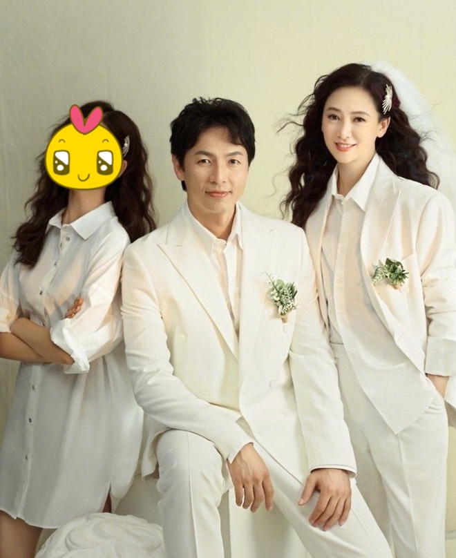 "Hoa hậu đóng phim nóng" thông báo ly thân chồng doanh nhân, sống cô độc trong biệt thự bạc tỷ- Ảnh 2. "Hoa hậu đóng phim nóng" thông báo ly thân chồng doanh nhân, sống cô độc trong biệt thự bạc tỷ- Ảnh 2.