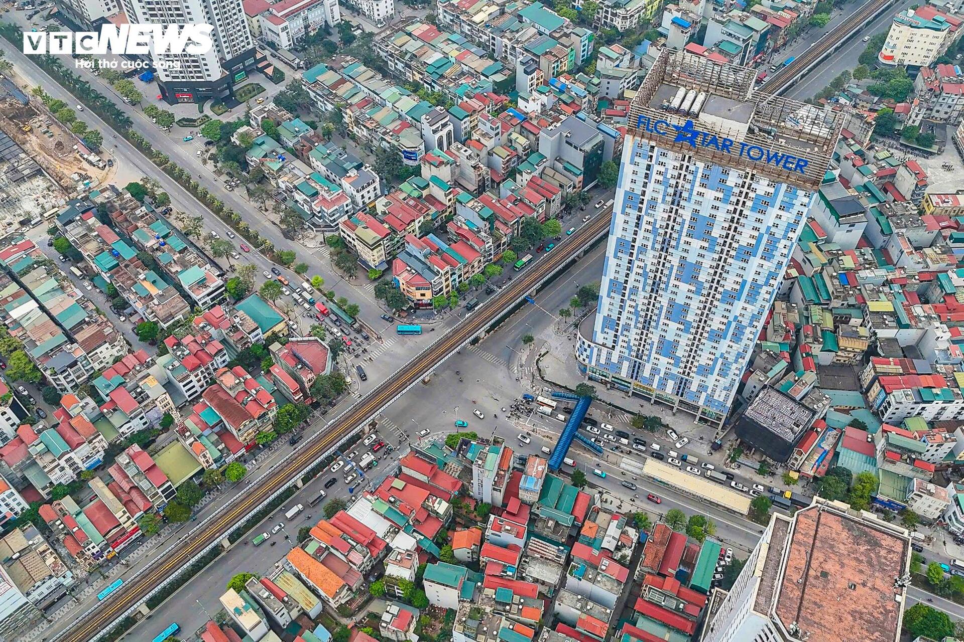 Nơi xây cầu vượt gần 880 tỷ 'giải cứu' nút thắt giao thông phía Tây Hà Nội- Ảnh 5. Nơi xây cầu vượt gần 880 tỷ 'giải cứu' nút thắt giao thông phía Tây Hà Nội- Ảnh 5.