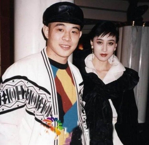 Hoa hậu nắm trong tay 7.000 tỷ, có cuộc sống bí ẩn nhất showbiz là ai?- Ảnh 4. Hoa hậu nắm trong tay 7.000 tỷ, có cuộc sống bí ẩn nhất showbiz là ai?- Ảnh 4.