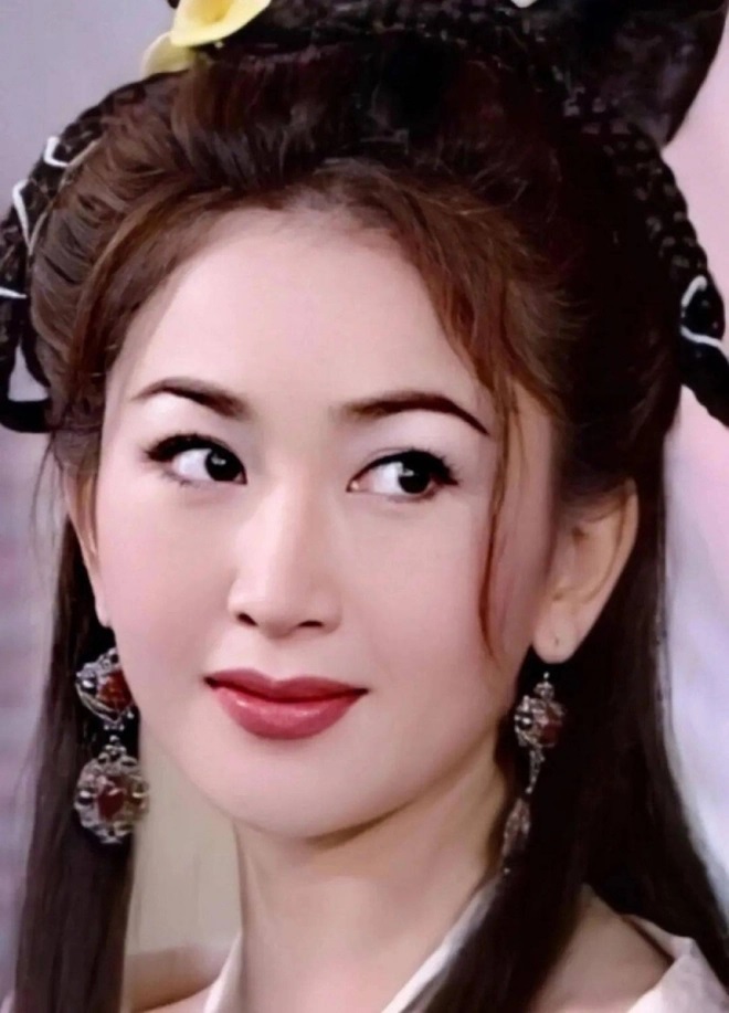 Nàng hồ ly đẹp nhất Trung Quốc: 25 năm không có đối thủ, trẻ mãi không già nhờ làm 1 việc khó tin- Ảnh 1.