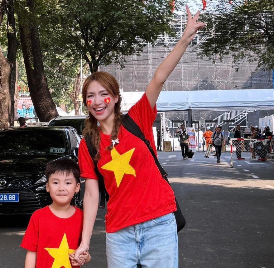 Nghệ sĩ nghỉ lễ 30/4- Ảnh 7. Nghệ sĩ nghỉ lễ 30/4- Ảnh 7.