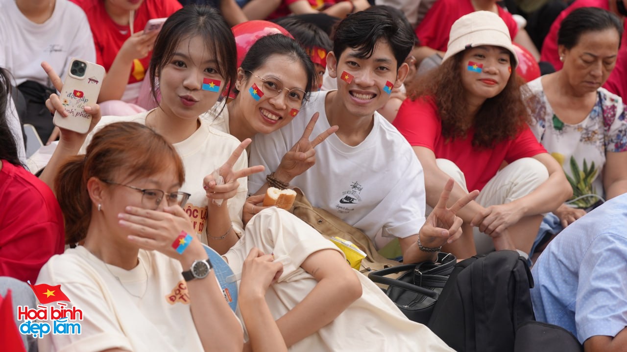 Concert quốc gia - khi người trẻ yêu nước theo “tần số” của mình- Ảnh 11. Concert quốc gia - khi người trẻ yêu nước theo “tần số” của mình- Ảnh 11.