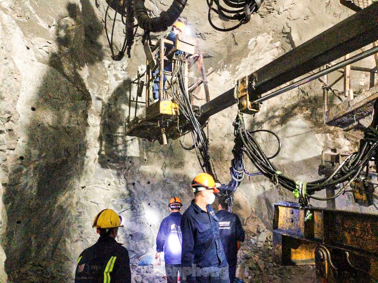 Thi công xuyên lễ trên đại công trường cao tốc Bắc Nam- Ảnh 10. Thi công xuyên lễ trên đại công trường cao tốc Bắc Nam- Ảnh 10.