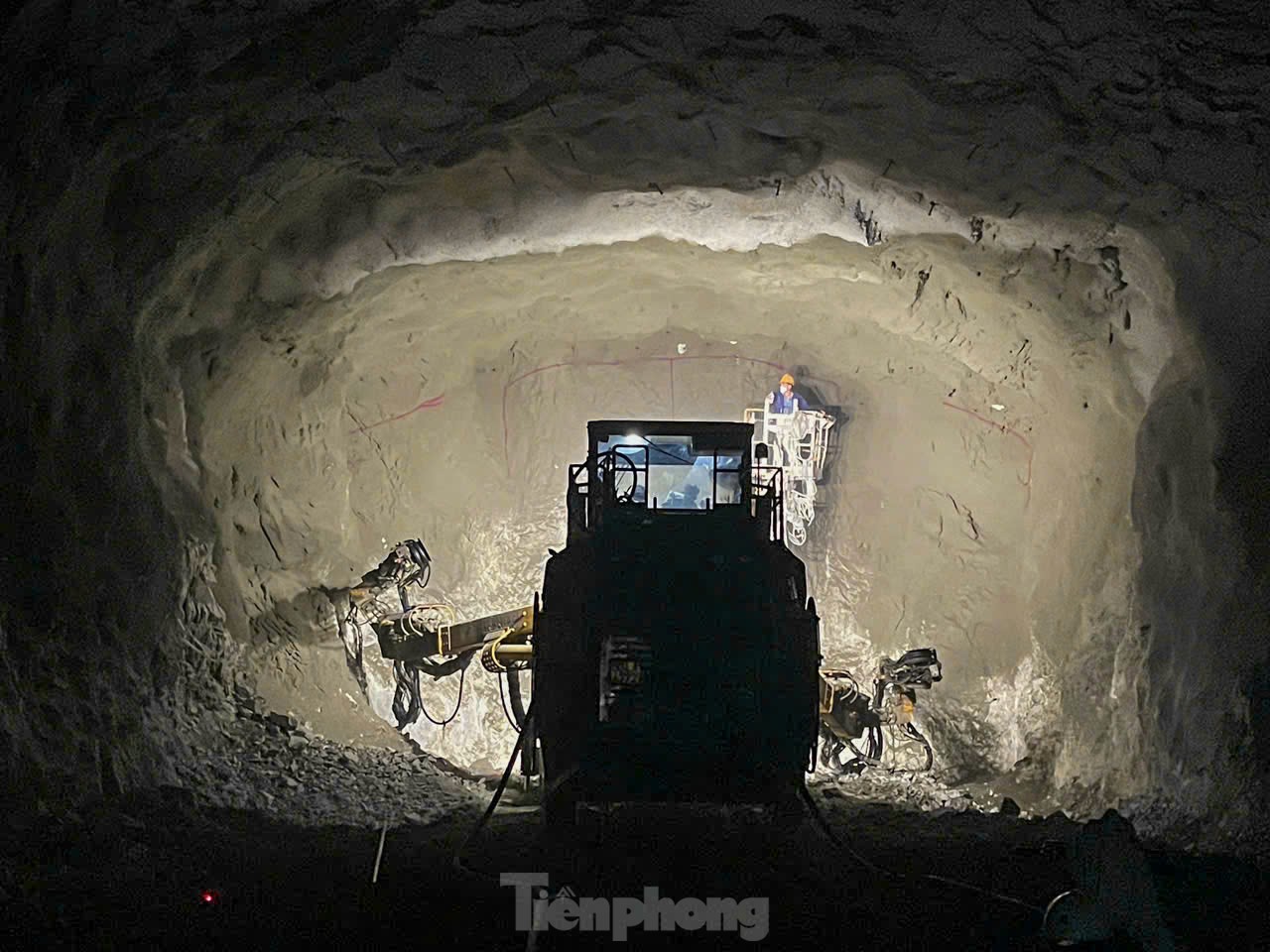 Thi công xuyên lễ trên đại công trường cao tốc Bắc Nam- Ảnh 11. Thi công xuyên lễ trên đại công trường cao tốc Bắc Nam- Ảnh 11.