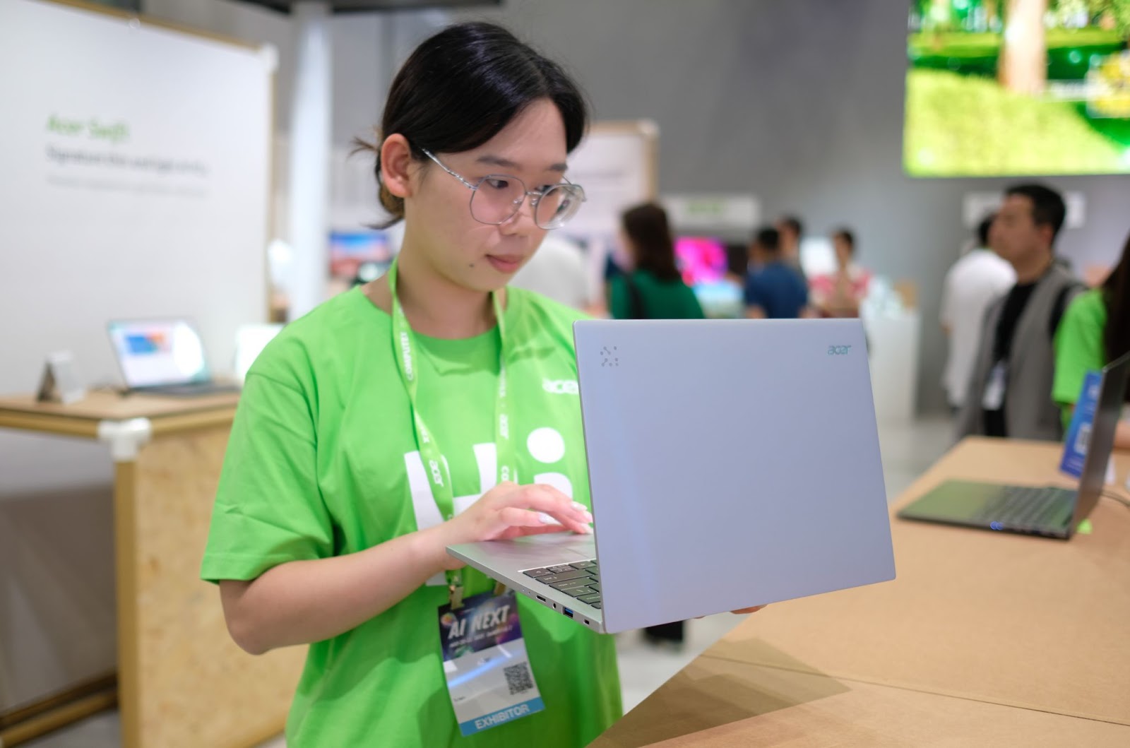 Acer trình làng loạt laptop mỏng nhẹ, tích hợp AI xịn sò tại Computex 2025- Ảnh 4. Acer trình làng loạt laptop mỏng nhẹ, tích hợp AI xịn sò tại Computex 2025- Ảnh 4.