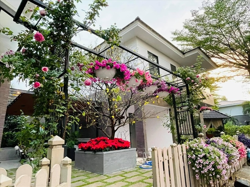 Cuộc sống của nữ nghệ sĩ sống trong biệt thự 500m2 tại quận Bình Tân, 40 tuổi sinh con, không lấy chồng- Ảnh 6. Cuộc sống của nữ nghệ sĩ sống trong biệt thự 500m2 tại quận Bình Tân, 40 tuổi sinh con, không lấy chồng- Ảnh 6.