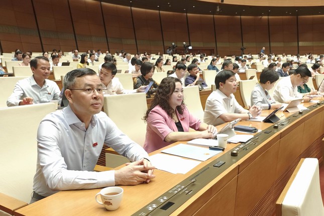 8 tội danh đề xuất bỏ hình phạt tử hình, thay thế bằng tù chung thân- Ảnh 2. 8 tội danh đề xuất bỏ hình phạt tử hình, thay thế bằng tù chung thân- Ảnh 2.