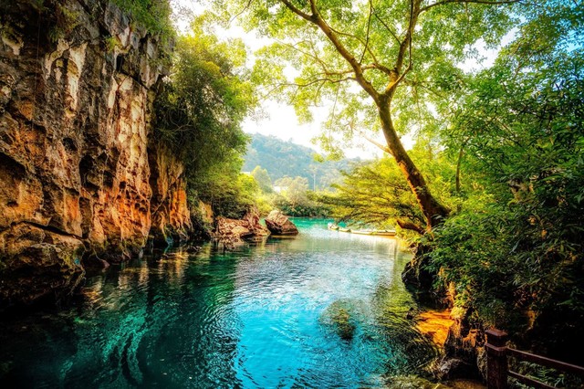 Du khách lần đầu tới tỉnh miền Trung, trầm trồ nhận xét: "Không ngờ lại đẹp như tranh vẽ!"- Ảnh 4. Du khách lần đầu tới tỉnh miền Trung, trầm trồ nhận xét: "Không ngờ lại đẹp như tranh vẽ!"- Ảnh 4.
