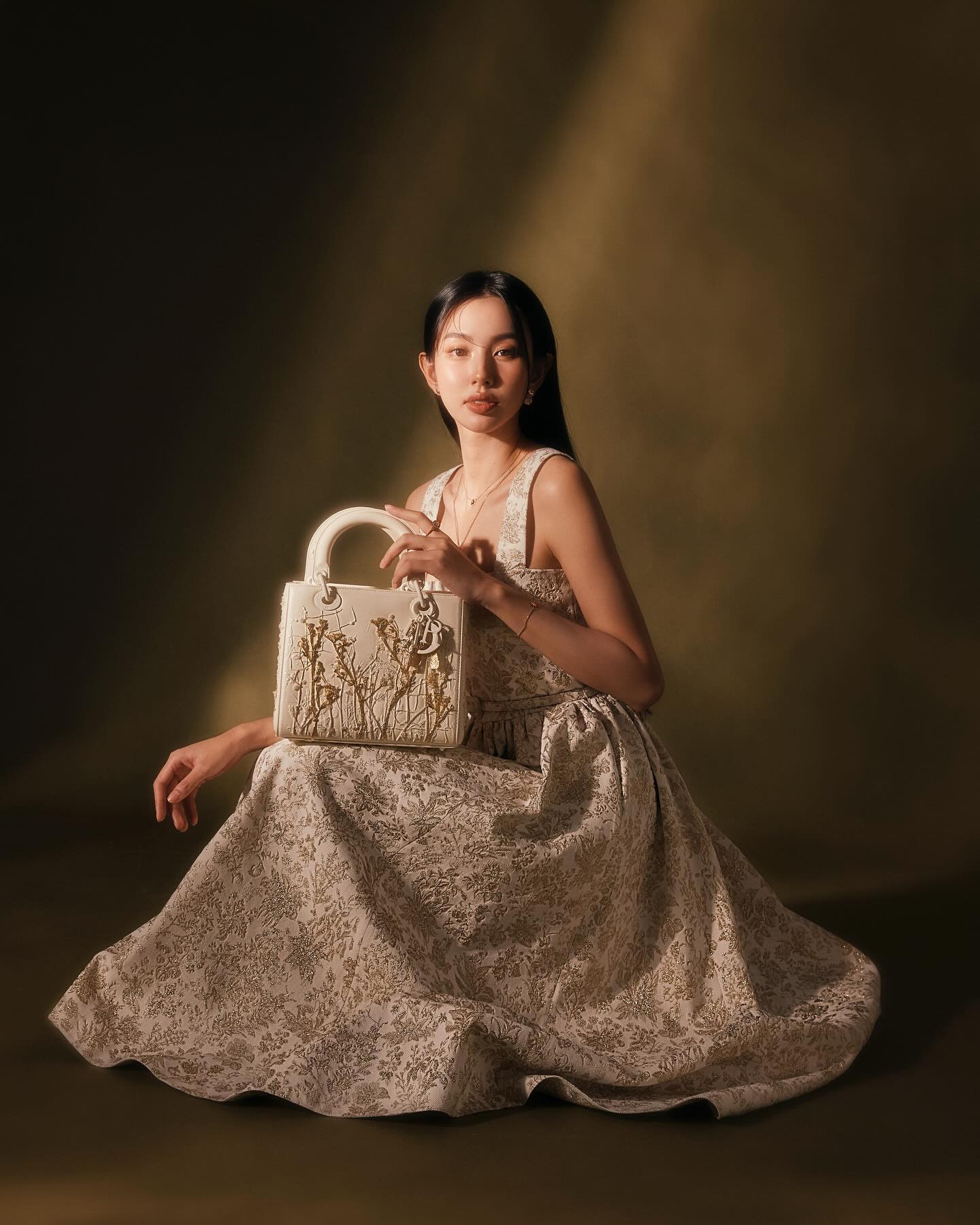 Thuỳ Tiên vừa bị khởi tố, netizen đồng loạt đòi Dior có động thái- Ảnh 14. Thuỳ Tiên vừa bị khởi tố, netizen đồng loạt đòi Dior có động thái- Ảnh 14.