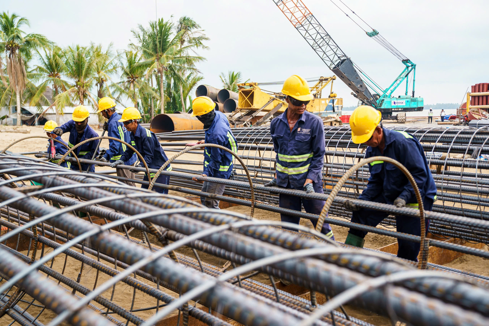 Cầu có trụ tháp cao bằng toà nhà 35 tầng, nhịp chính dài thứ 2 Việt Nam, sẽ rút ngắn 80 km đường từ Cà Mau tới TP.HCM- Ảnh 10. Cầu có trụ tháp cao bằng toà nhà 35 tầng, nhịp chính dài thứ 2 Việt Nam, sẽ rút ngắn 80 km đường từ Cà Mau tới TP.HCM- Ảnh 10.
