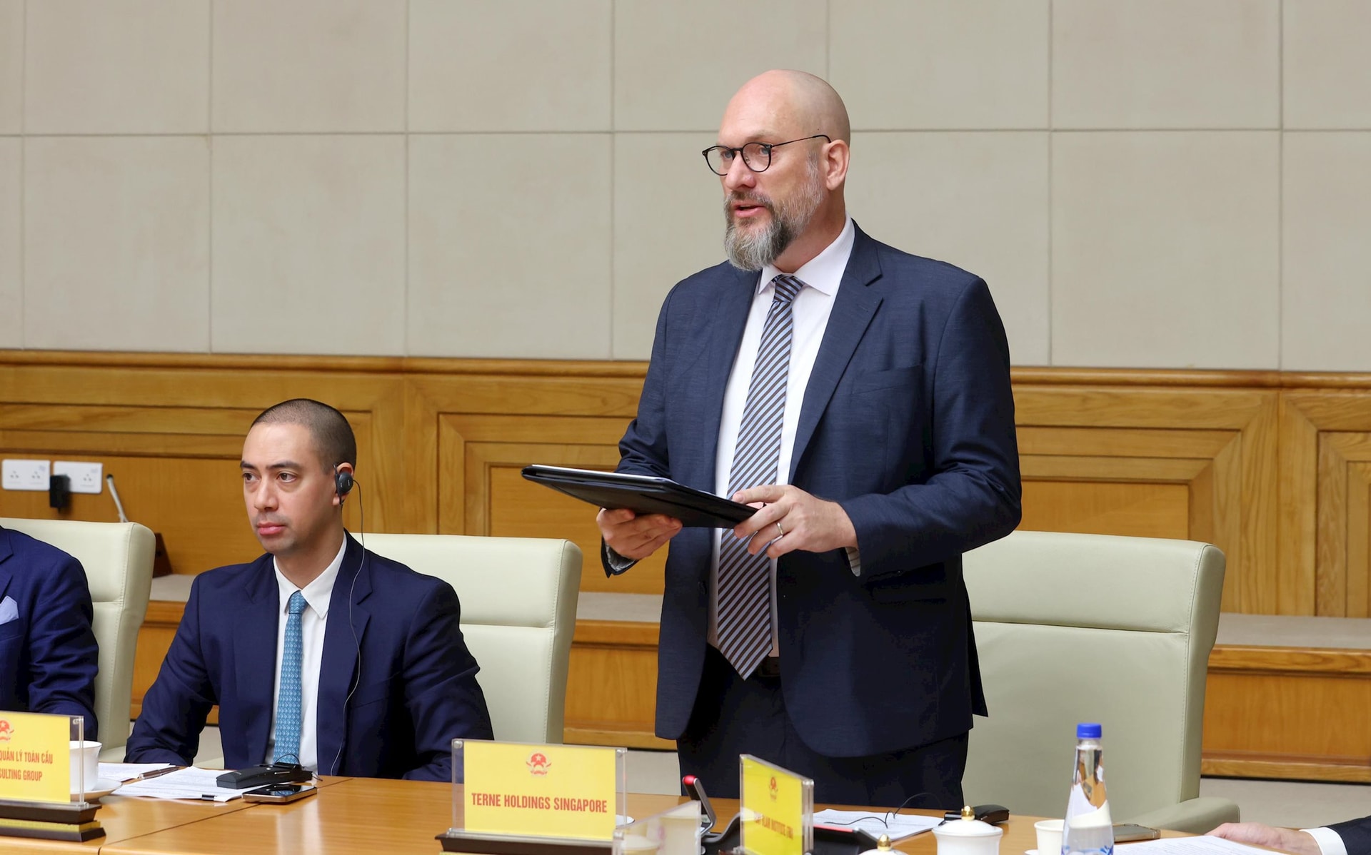 Đại sứ toàn cầu của Terne Holdings: Việt Nam nên theo đuổi mô hình đa trung tâm tài chính, Đà Nẵng sẽ không cạnh tranh mà bổ trợ cho TP.HCM- Ảnh 2. Đại sứ toàn cầu của Terne Holdings: Việt Nam nên theo đuổi mô hình đa trung tâm tài chính, Đà Nẵng sẽ không cạnh tranh mà bổ trợ cho TP.HCM- Ảnh 2.