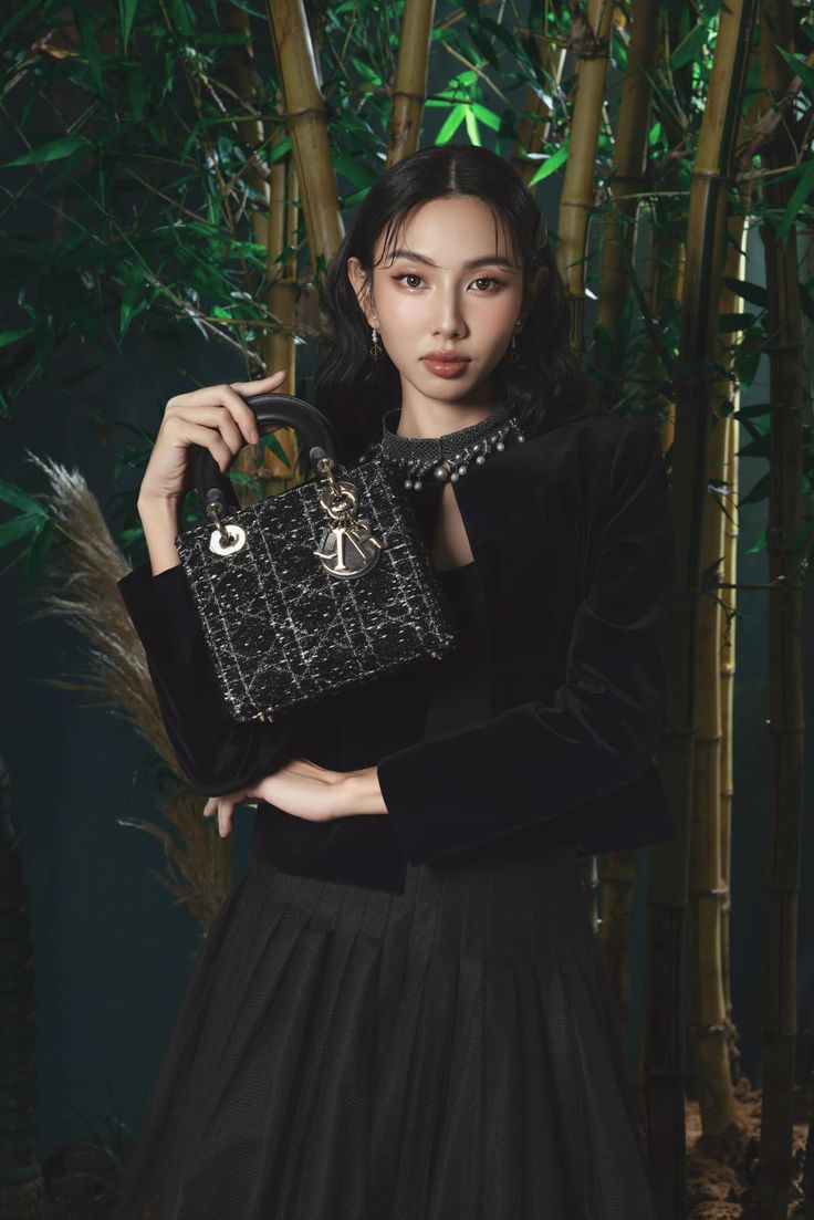 Thuỳ Tiên vừa bị khởi tố, netizen đồng loạt đòi Dior có động thái- Ảnh 12. Thuỳ Tiên vừa bị khởi tố, netizen đồng loạt đòi Dior có động thái- Ảnh 12.
