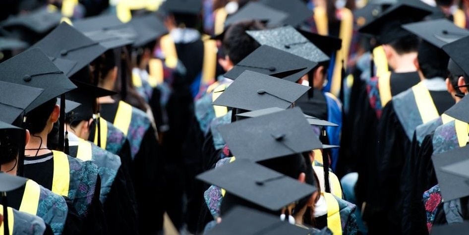 Từ bỏ kế hoạch vào đại học, chàng trai khởi nghiệp, làm giám đốc ở tuổi 20- Ảnh 1. Từ bỏ kế hoạch vào đại học, chàng trai khởi nghiệp, làm giám đốc ở tuổi 20- Ảnh 1.
