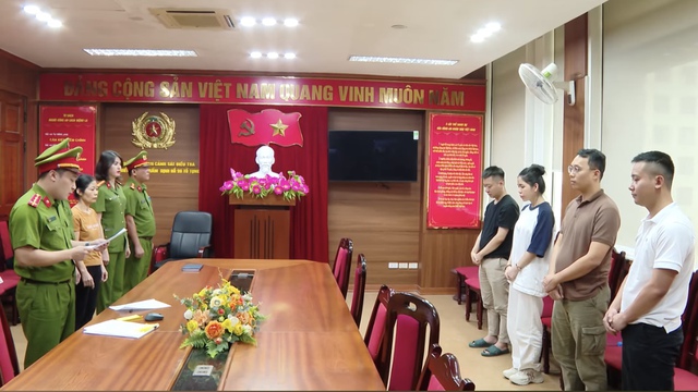 "Ông trùm giấu mặt" Lê Thành Công cùng hoa hậu Thùy Tiên tham gia nhiều công ty là ai?- Ảnh 1. "Ông trùm giấu mặt" Lê Thành Công cùng hoa hậu Thùy Tiên tham gia nhiều công ty là ai?- Ảnh 1.