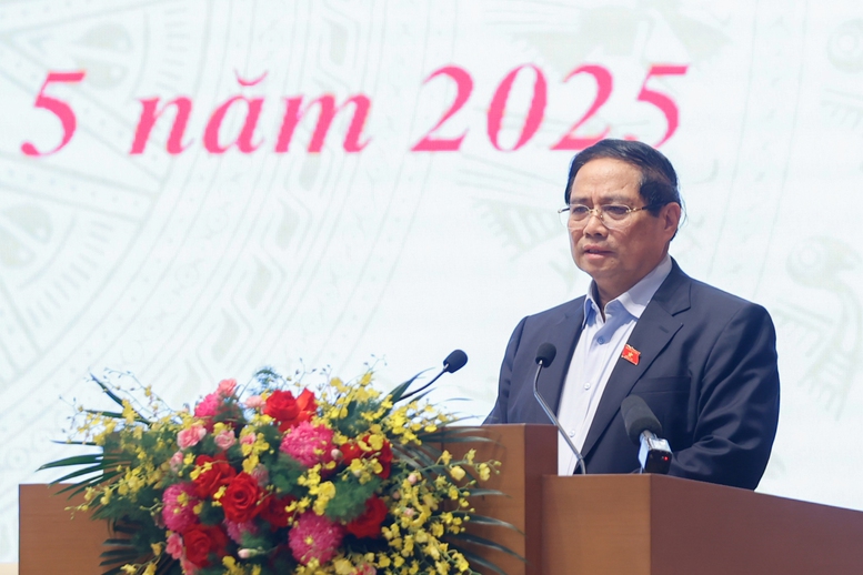 Thủ tướng: Quyết tâm giải ngân 100% vốn đầu tư công năm 2025- Ảnh 2. Thủ tướng: Quyết tâm giải ngân 100% vốn đầu tư công năm 2025- Ảnh 2.