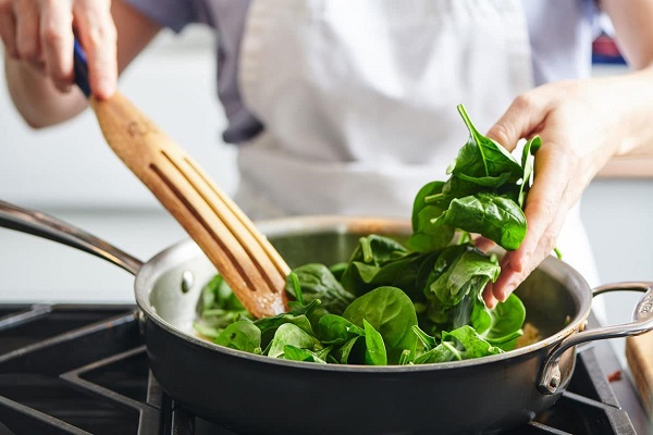 Việt Nam có loại rau rẻ tiền, dễ mua nhưng lại rất giàu sắt và giúp giải nhiệt, bổ máu, đẹp da trong những ngày oi bức- Ảnh 4. Việt Nam có loại rau rẻ tiền, dễ mua nhưng lại rất giàu sắt và giúp giải nhiệt, bổ máu, đẹp da trong những ngày oi bức- Ảnh 4.