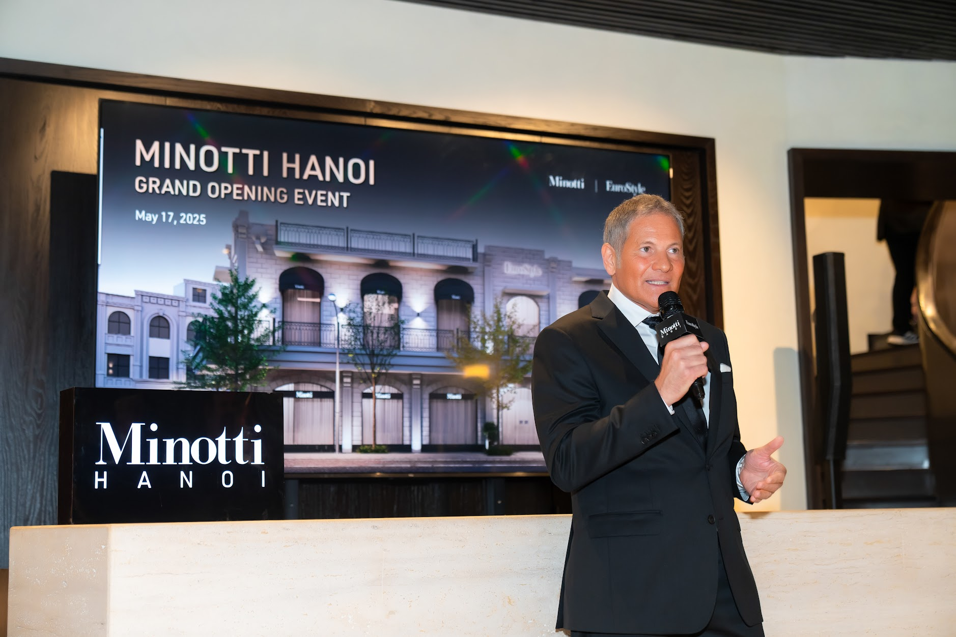 Đại gia tộc nắm trong tay đế chế nội thất cao cấp đích thân tới Việt Nam mở showroom monobrand đầu tiên: Vị trí “đất vàng” giữa thủ đô- Ảnh 7. Đại gia tộc nắm trong tay đế chế nội thất cao cấp đích thân tới Việt Nam mở showroom monobrand đầu tiên: Vị trí “đất vàng” giữa thủ đô- Ảnh 7.