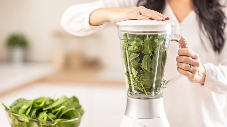 Việt Nam có loại rau rẻ tiền, dễ mua nhưng lại rất giàu sắt và giúp giải nhiệt, bổ máu, đẹp da trong những ngày oi bức- Ảnh 3. Việt Nam có loại rau rẻ tiền, dễ mua nhưng lại rất giàu sắt và giúp giải nhiệt, bổ máu, đẹp da trong những ngày oi bức- Ảnh 3.