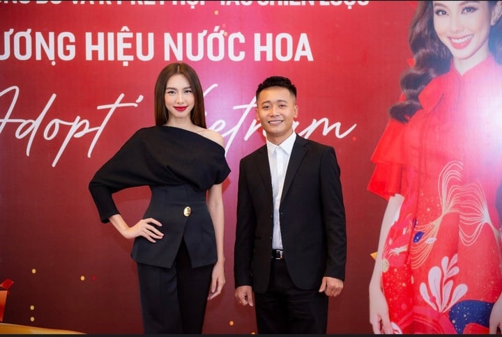 Mối quan hệ của Hoa hậu Thuỳ Tiên và Quang Linh Vlogs- Ảnh 2. Mối quan hệ của Hoa hậu Thuỳ Tiên và Quang Linh Vlogs- Ảnh 2.