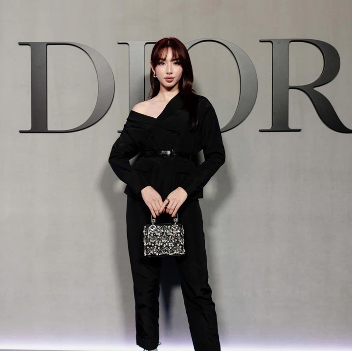 Thuỳ Tiên vừa bị khởi tố, netizen đồng loạt đòi Dior có động thái- Ảnh 7. Thuỳ Tiên vừa bị khởi tố, netizen đồng loạt đòi Dior có động thái- Ảnh 7.
