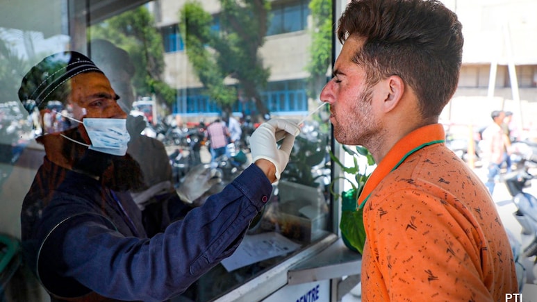 Hai biến thể nào đứng sau làn sóng COVID-19 hiện nay ở châu Á?- Ảnh 1. Hai biến thể nào đứng sau làn sóng COVID-19 hiện nay ở châu Á?- Ảnh 1.
