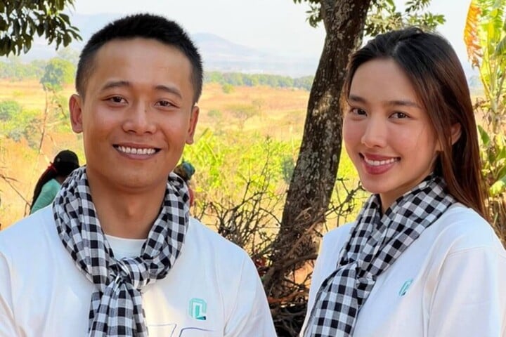 Mối quan hệ của Hoa hậu Thuỳ Tiên và Quang Linh Vlogs- Ảnh 1. Mối quan hệ của Hoa hậu Thuỳ Tiên và Quang Linh Vlogs- Ảnh 1.