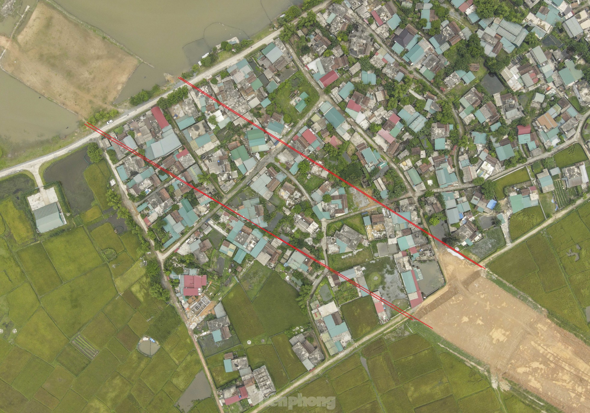 Lý do dự án đường nghìn tỷ ở Hà Tĩnh thi công 'nhảy cóc'- Ảnh 4. Lý do dự án đường nghìn tỷ ở Hà Tĩnh thi công 'nhảy cóc'- Ảnh 4.