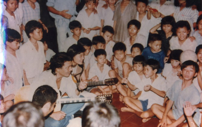 Nam nghệ sĩ sống ở biệt thự ven biển, gia đình toàn người nổi tiếng, U80 vẫn đang “tuổi yêu”- Ảnh 2. Nam nghệ sĩ sống ở biệt thự ven biển, gia đình toàn người nổi tiếng, U80 vẫn đang “tuổi yêu”- Ảnh 2.