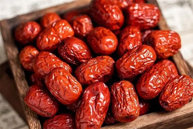 Táo đỏ rất tốt nhưng 6 kiểu kết hợp này lại gây phản tác dụng- Ảnh 1. Táo đỏ rất tốt nhưng 6 kiểu kết hợp này lại gây phản tác dụng- Ảnh 1.