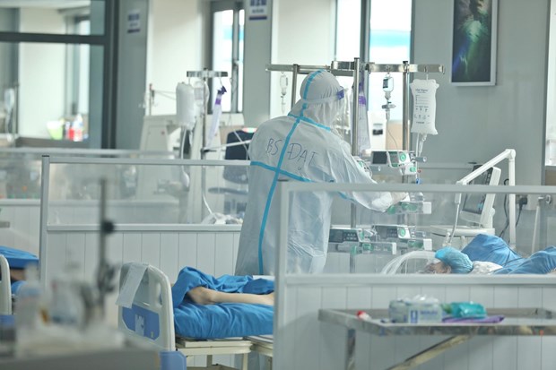 COVID-19 là bệnh truyền nhiễm nhóm B, có cần cách ly?- Ảnh 1. COVID-19 là bệnh truyền nhiễm nhóm B, có cần cách ly?- Ảnh 1.