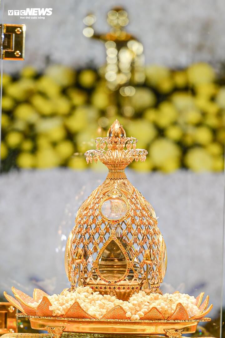 Cầu vồng xuất hiện ở chùa Tam Chúc, nơi đang tôn trí xá lợi Phật- Ảnh 2. Cầu vồng xuất hiện ở chùa Tam Chúc, nơi đang tôn trí xá lợi Phật- Ảnh 2.