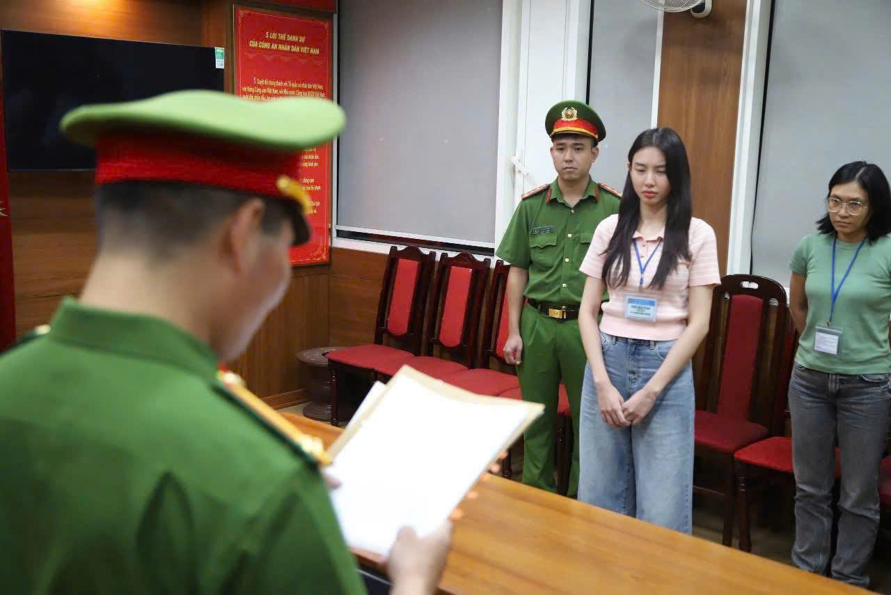 Bộ Công an khám xét nơi ở của hoa hậu Thùy Tiên- Ảnh 2. Bộ Công an khám xét nơi ở của hoa hậu Thùy Tiên- Ảnh 2.