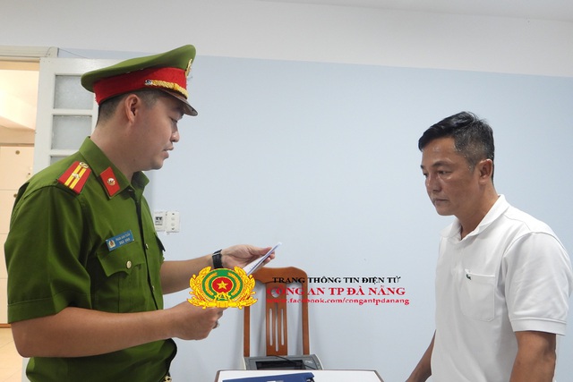 Bắt Chủ tịch Công ty Thương mại Pha Lê- Ảnh 2. Bắt Chủ tịch Công ty Thương mại Pha Lê- Ảnh 2.