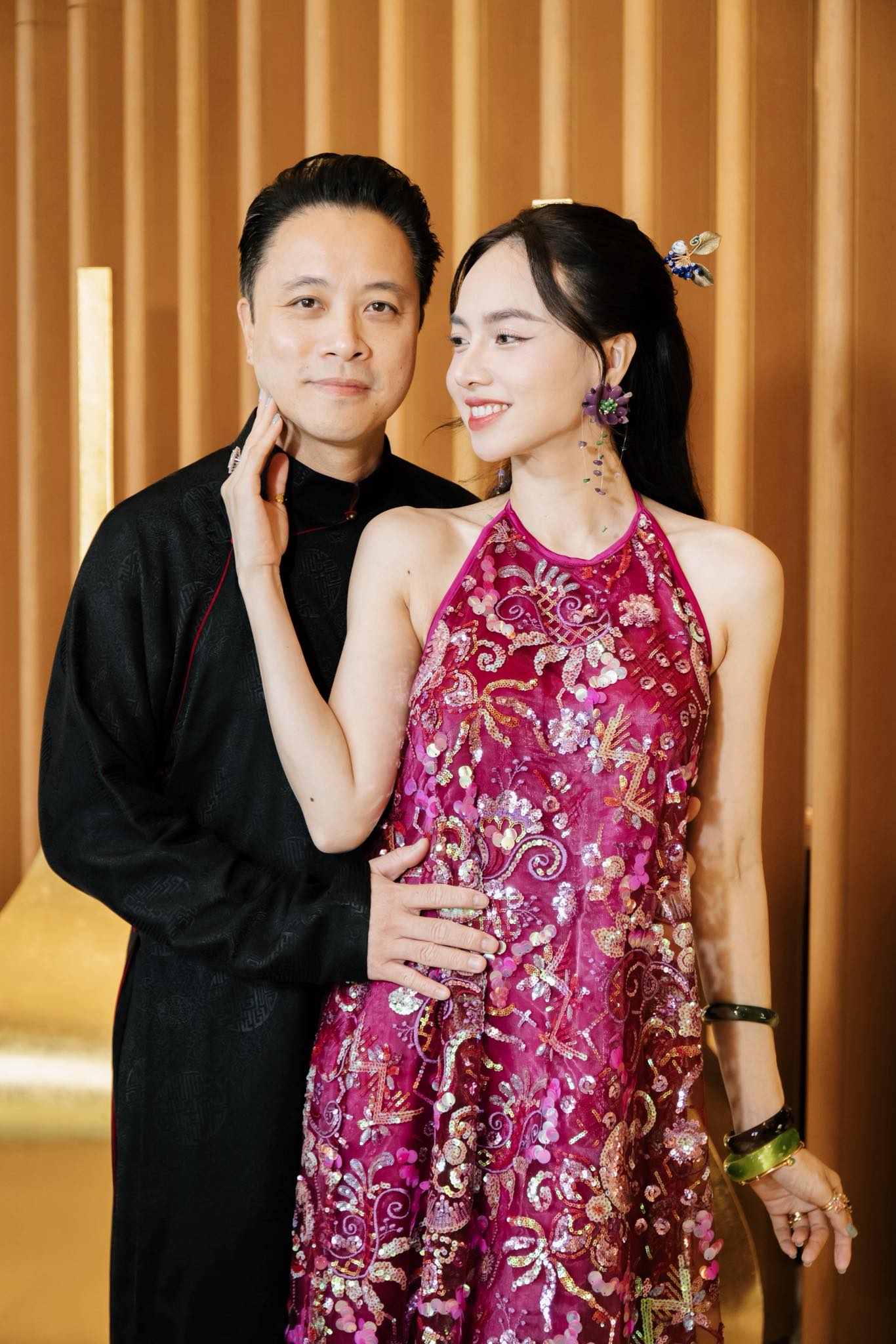 Mỹ nhân Vbiz từng ngang hàng với Tăng Thanh Hà: Chồng là đạo diễn 100 tỷ, học vấn mới đáng nể- Ảnh 12. Mỹ nhân Vbiz từng ngang hàng với Tăng Thanh Hà: Chồng là đạo diễn 100 tỷ, học vấn mới đáng nể- Ảnh 12.