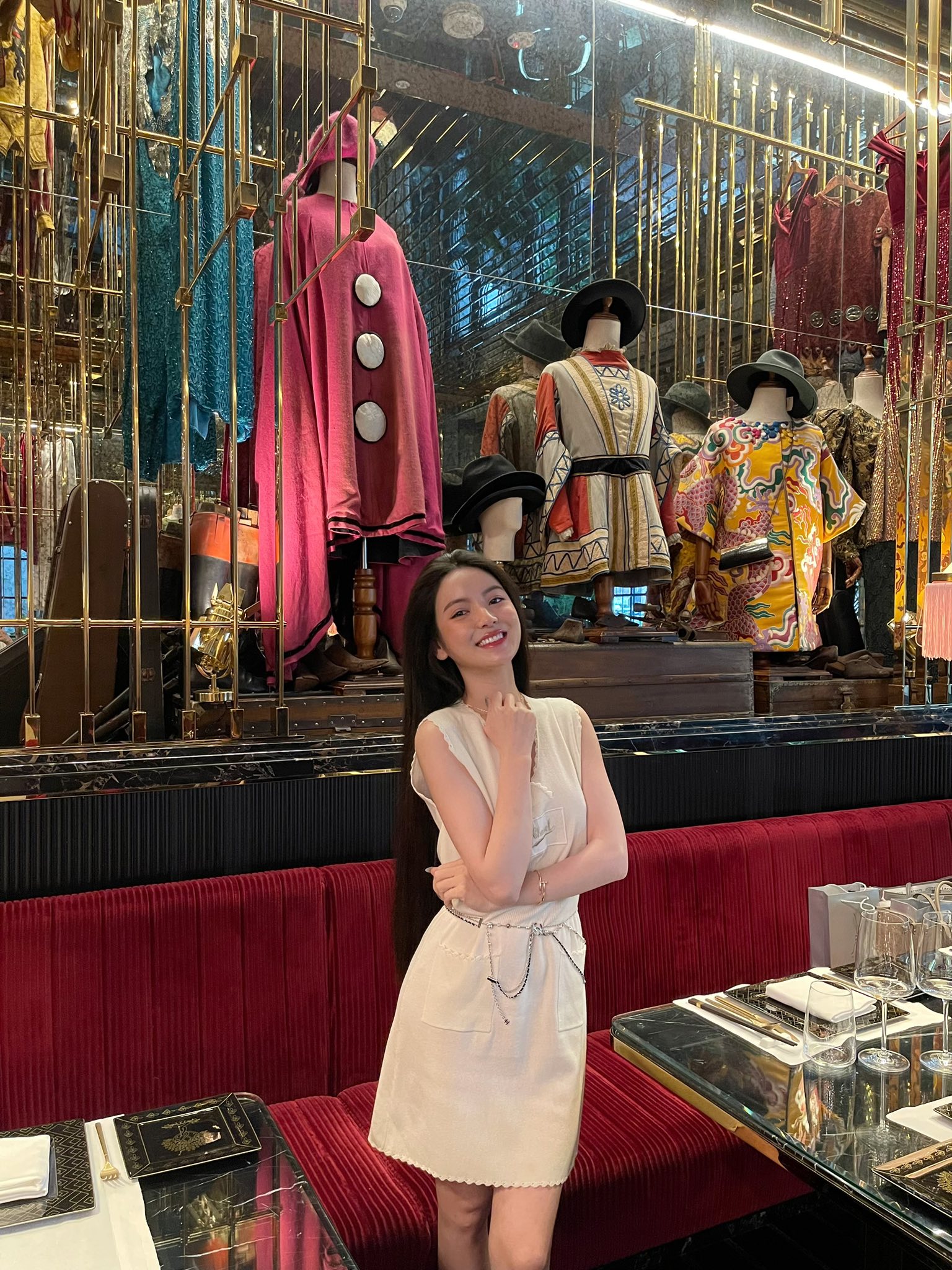 Chu Thanh Huyền ra ngoài diện Chanel sang chảnh, ở nhà mặc đồ ngủ chơi với con vẫn khiến dân tình Chu Thanh Huyền ra ngoài diện Chanel sang chảnh, ở nhà mặc đồ ngủ chơi với con vẫn khiến dân tình