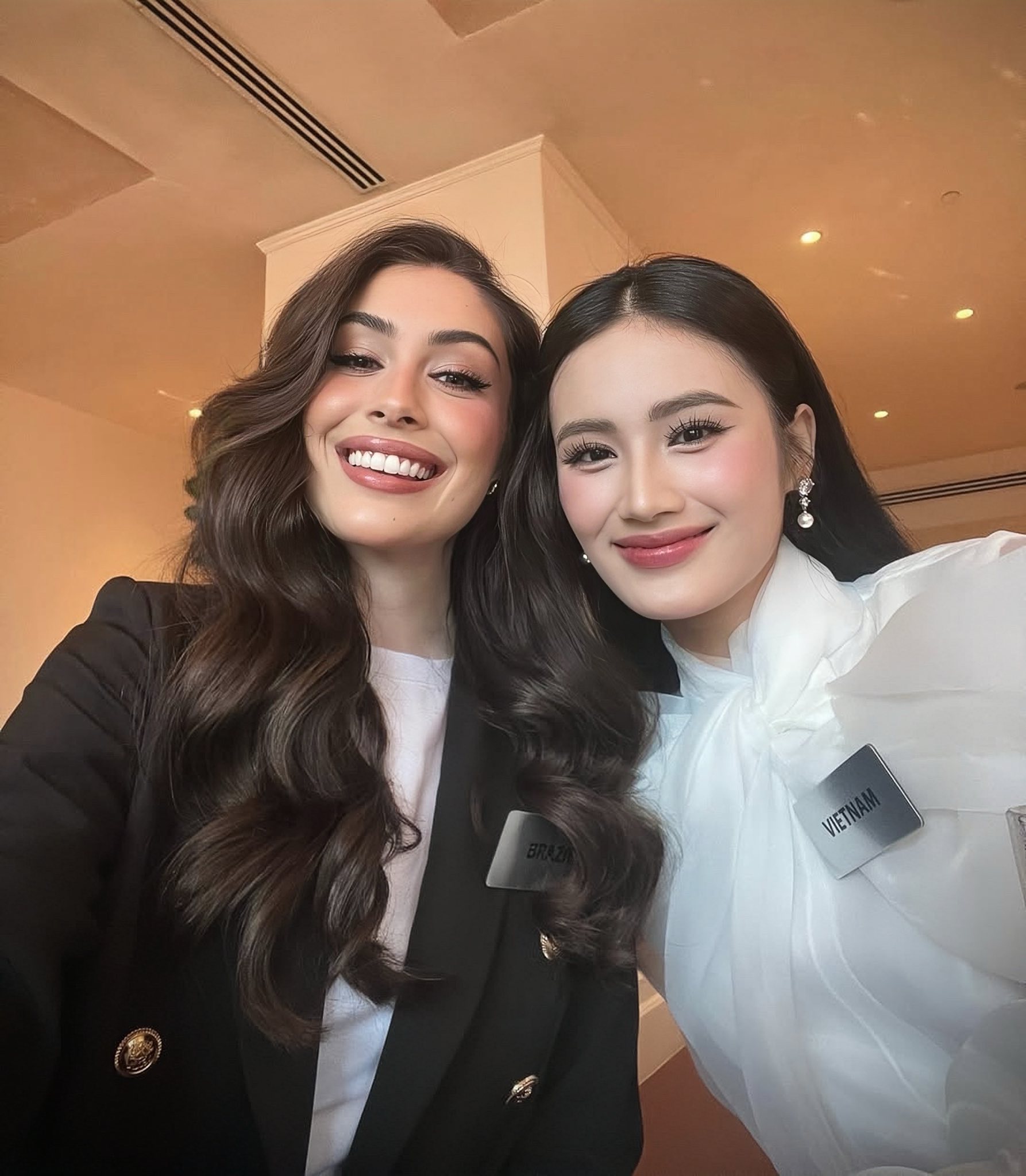 Full màn thuyết trình của Ý Nhi ở Miss World: "Bắn" tiếng Anh đỉnh nhưng tại sao vẫn bị nói là "khá nông"?- Ảnh 5. Full màn thuyết trình của Ý Nhi ở Miss World: "Bắn" tiếng Anh đỉnh nhưng tại sao vẫn bị nói là "khá nông"?- Ảnh 5.