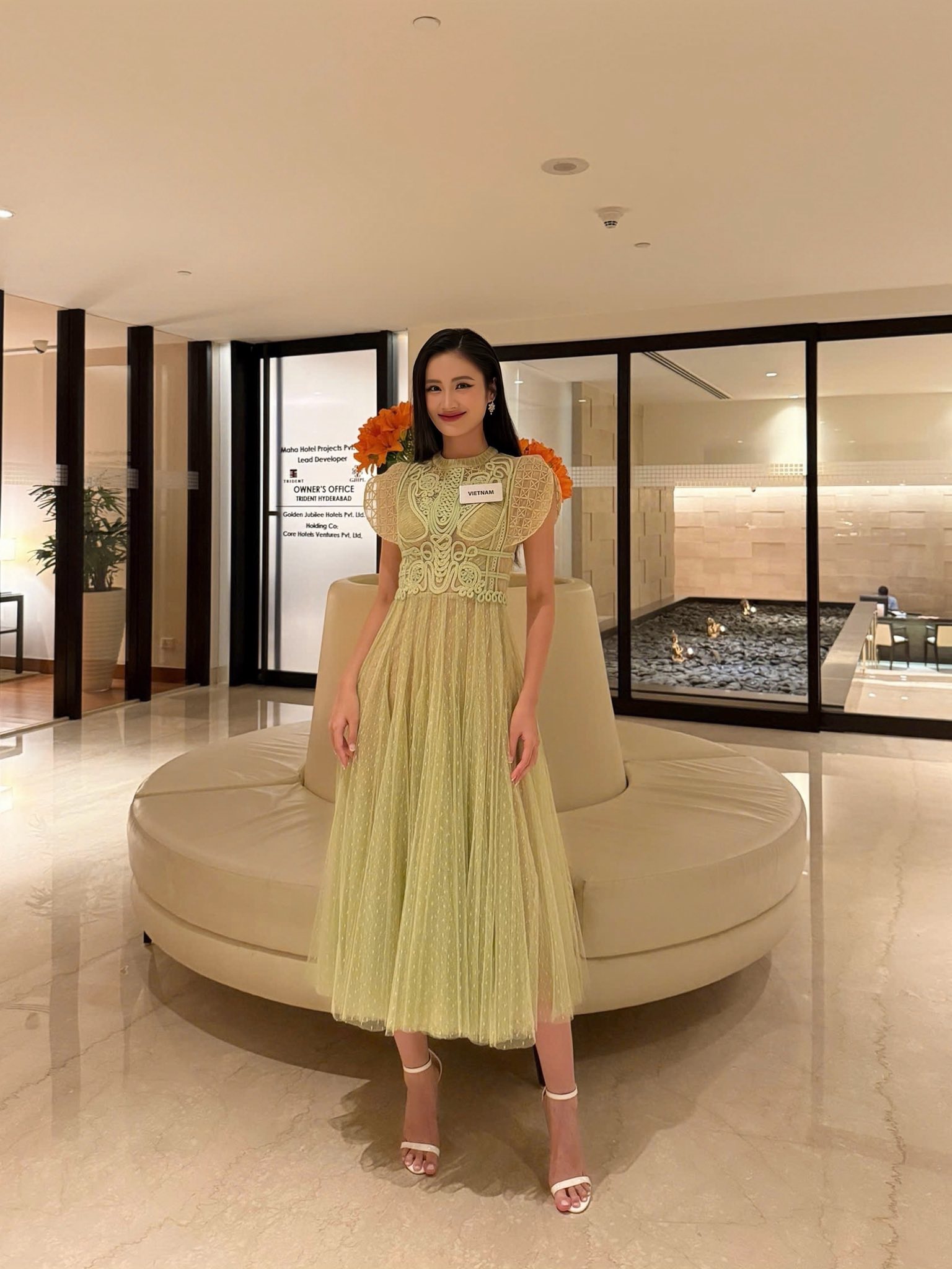 Full màn thuyết trình của Ý Nhi ở Miss World: "Bắn" tiếng Anh đỉnh nhưng tại sao vẫn bị nói là "khá nông"?- Ảnh 6. Full màn thuyết trình của Ý Nhi ở Miss World: "Bắn" tiếng Anh đỉnh nhưng tại sao vẫn bị nói là "khá nông"?- Ảnh 6.