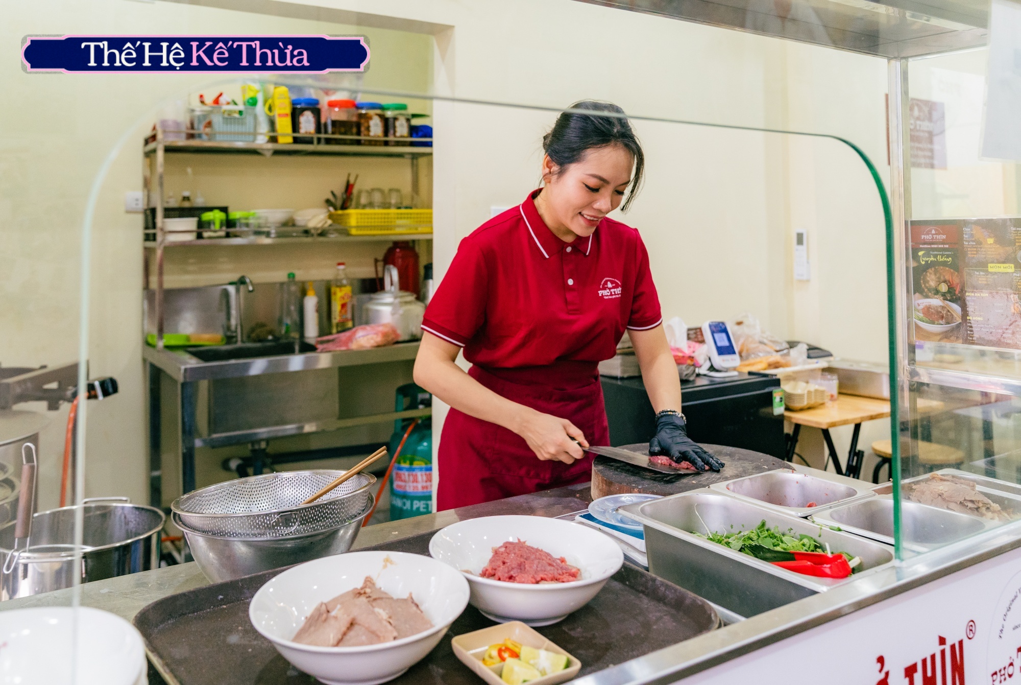 "Bát phở của ông, hoài bão của cháu": Khi thế hệ kế thừa đời thứ 3 của Phở Thìn Bờ Hồ chắp cánh "di sản ẩm thực" Thủ đô- Ảnh 10. "Bát phở của ông, hoài bão của cháu": Khi thế hệ kế thừa đời thứ 3 của Phở Thìn Bờ Hồ chắp cánh "di sản ẩm thực" Thủ đô- Ảnh 10.