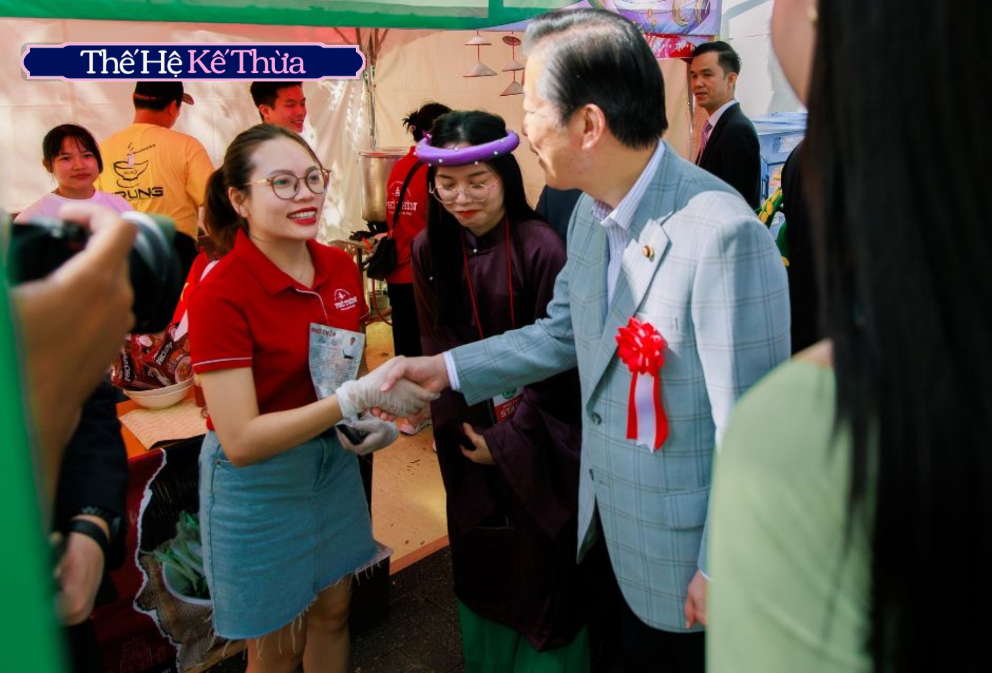 "Bát phở của ông, hoài bão của cháu": Khi thế hệ kế thừa đời thứ 3 của Phở Thìn Bờ Hồ chắp cánh "di sản ẩm thực" Thủ đô- Ảnh 13. "Bát phở của ông, hoài bão của cháu": Khi thế hệ kế thừa đời thứ 3 của Phở Thìn Bờ Hồ chắp cánh "di sản ẩm thực" Thủ đô- Ảnh 13.