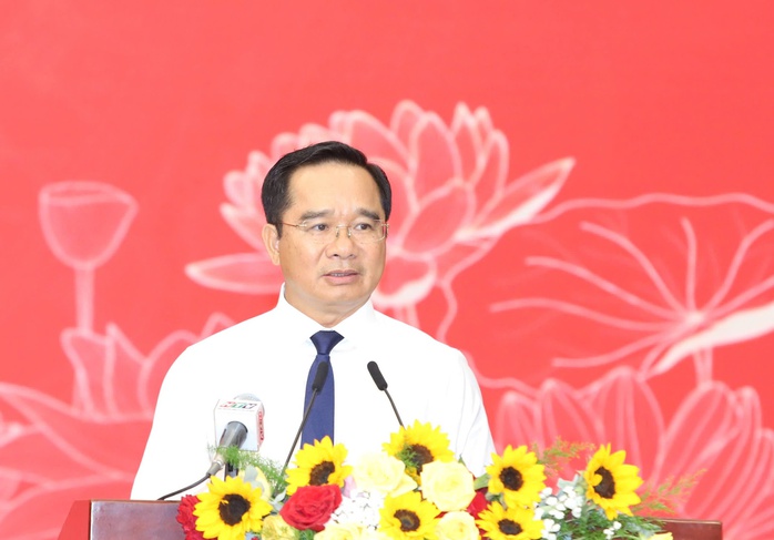 Chủ tịch UBND TP HCM Nguyễn Văn Được nhận thêm nhiệm vụ- Ảnh 1. Chủ tịch UBND TP HCM Nguyễn Văn Được nhận thêm nhiệm vụ- Ảnh 1.