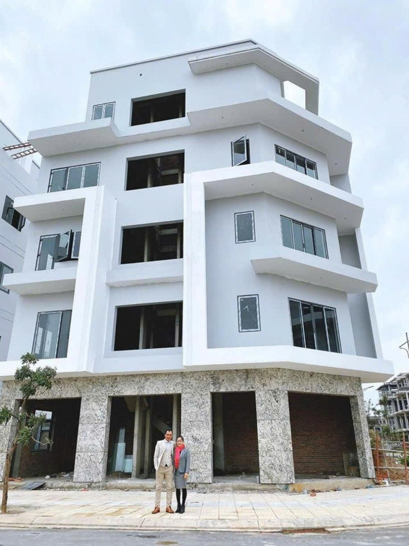 Nữ ca sĩ sở hữu nhà từ TPHCM ra Hà Nội: Chia tay đại gia miền Tây, mẹ 1 con đẹp như gái 18- Ảnh 7. Nữ ca sĩ sở hữu nhà từ TPHCM ra Hà Nội: Chia tay đại gia miền Tây, mẹ 1 con đẹp như gái 18- Ảnh 7.