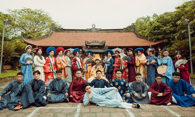 Khách Tây trải nghiệm 1 thứ ở Hoàng thành, nhận xét: "Ở Mỹ chúng tôi không thể làm điều này"- Ảnh 19. Khách Tây trải nghiệm 1 thứ ở Hoàng thành, nhận xét: "Ở Mỹ chúng tôi không thể làm điều này"- Ảnh 19.