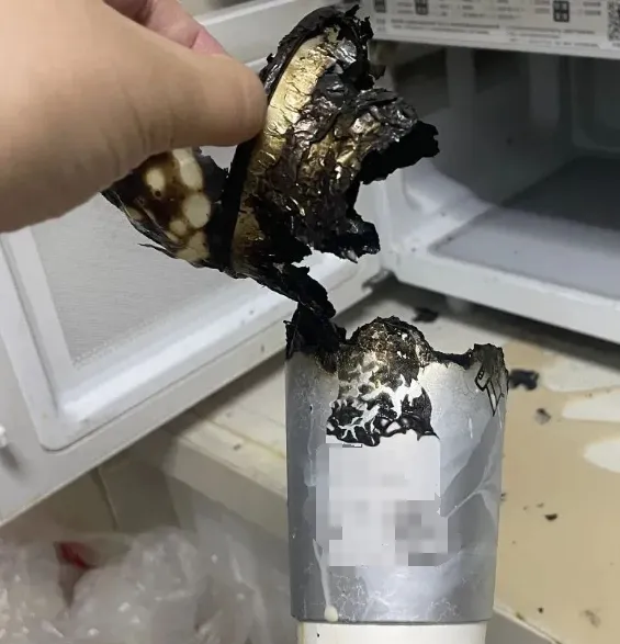Cho trà sữa vào lò vi sóng trong 30 giây, tôi suýt làm cháy nhà: 3 thực phẩm này không bao giờ được cho vào lò vi sóng- Ảnh 2. Cho trà sữa vào lò vi sóng trong 30 giây, tôi suýt làm cháy nhà: 3 thực phẩm này không bao giờ được cho vào lò vi sóng- Ảnh 2.