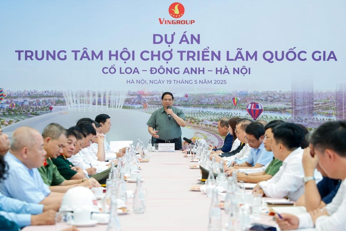 Trung tâm Triển lãm mô phỏng Thần Kim Quy khổng lồ dự kiến về đích chỉ sau 10,5 tháng: Ghi danh kỷ lục toàn cầu- Ảnh 1. Trung tâm Triển lãm mô phỏng Thần Kim Quy khổng lồ dự kiến về đích chỉ sau 10,5 tháng: Ghi danh kỷ lục toàn cầu- Ảnh 1.
