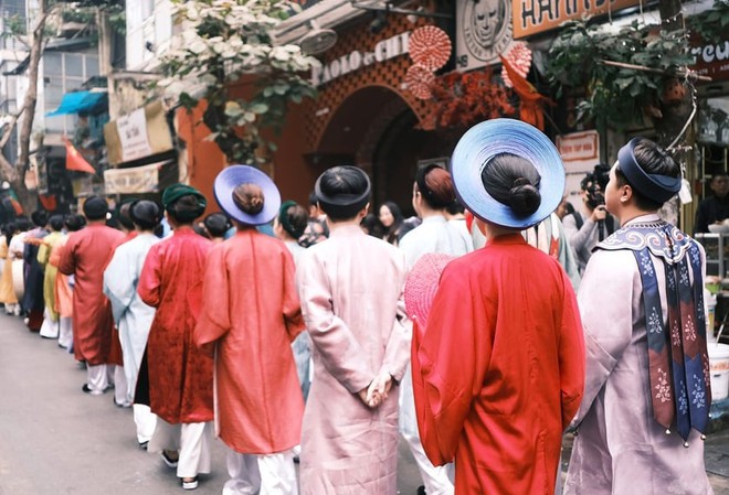Khách Tây trải nghiệm 1 thứ ở Hoàng thành, nhận xét: "Ở Mỹ chúng tôi không thể làm điều này"- Ảnh 10. Khách Tây trải nghiệm 1 thứ ở Hoàng thành, nhận xét: "Ở Mỹ chúng tôi không thể làm điều này"- Ảnh 10.