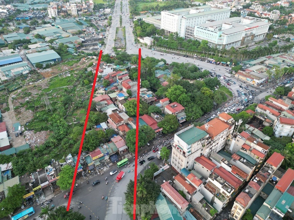 Nút giao 'dị dạng' vì mặt bằng chưa giải phóng xong- Ảnh 3. Nút giao 'dị dạng' vì mặt bằng chưa giải phóng xong- Ảnh 3.