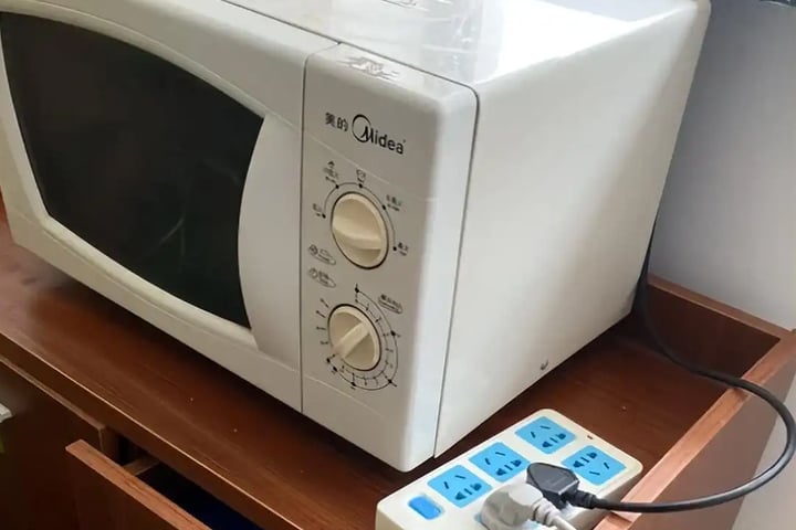 5 thiết bị cần rút phích cắm khi không sử dụng kẻo tiền điện tăng vọt- Ảnh 4. 5 thiết bị cần rút phích cắm khi không sử dụng kẻo tiền điện tăng vọt- Ảnh 4.