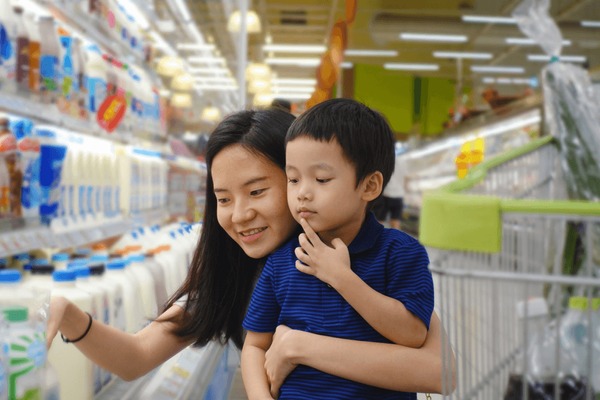 "Mẹ ơi, con ăn một quả nho nhé?": Người mẹ trả lời, tự cho mình thông minh, không ngờ ảnh hưởng cả đời con- Ảnh 1. "Mẹ ơi, con ăn một quả nho nhé?": Người mẹ trả lời, tự cho mình thông minh, không ngờ ảnh hưởng cả đời con- Ảnh 1.