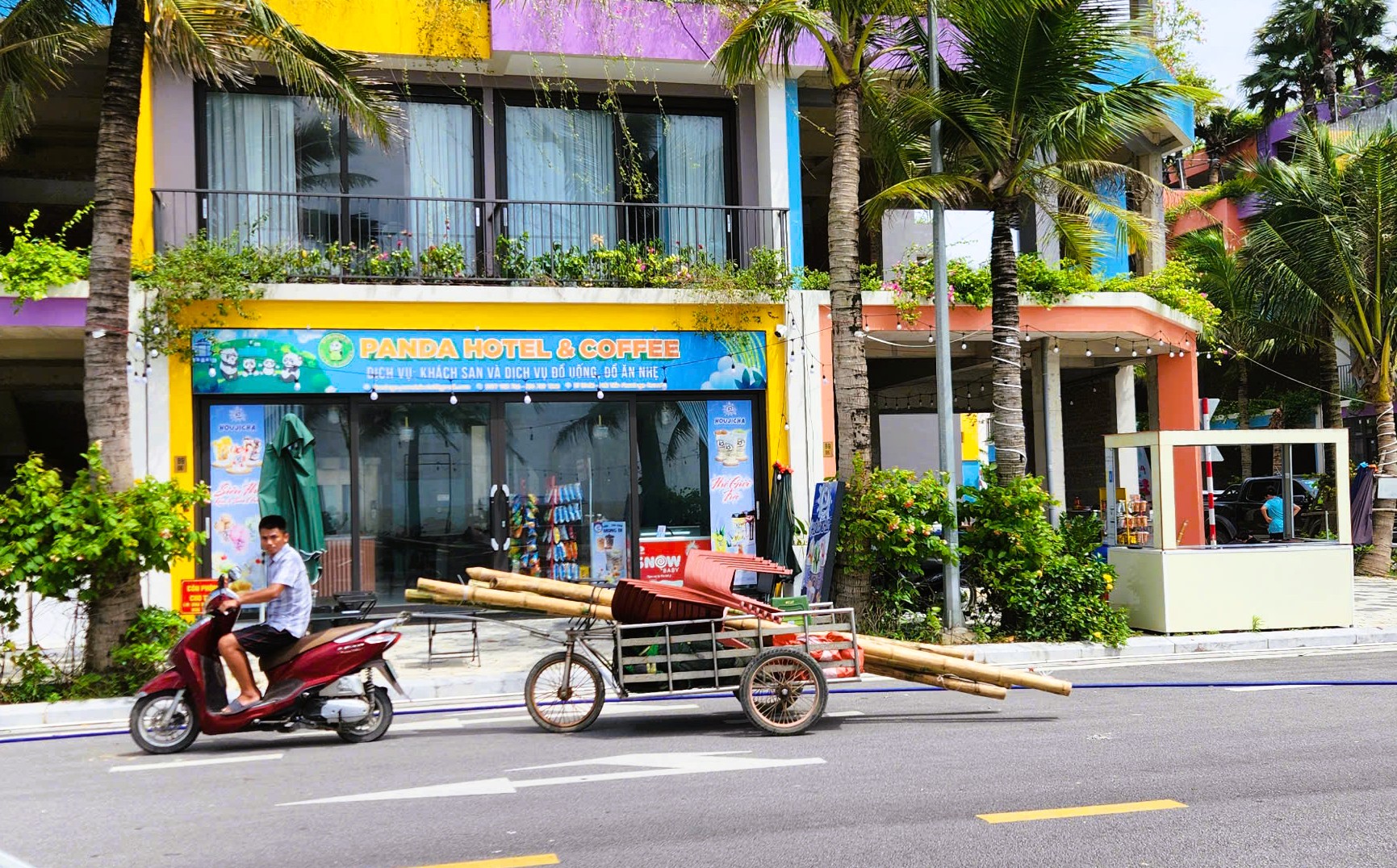 Vụ cảnh khó tin ở bãi biển nổi tiếng Thanh Hóa: Đồng loạt tháo dỡ- Ảnh 5. Vụ cảnh khó tin ở bãi biển nổi tiếng Thanh Hóa: Đồng loạt tháo dỡ- Ảnh 5.